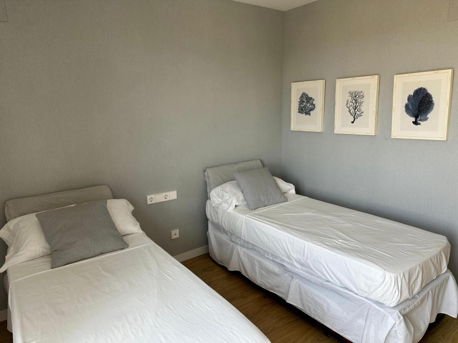 Calma S'Alguer Luxury Beach Apartment Palamós Exterior foto